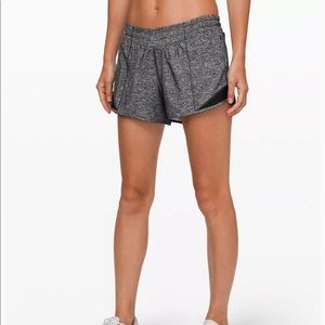 Lululemon Hotty Hot 4” short